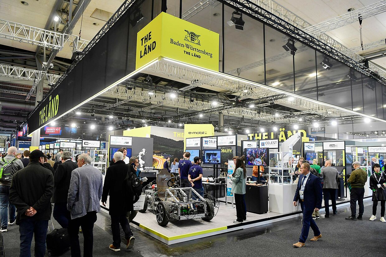 Der Gemeinschaftsstand präsentiert Unternehmen, Forschungseinrichtungen, Cluster und Projektverbünde aus Baden-Württemberg. Der Gemeinschaftsstand präsentiert Unternehmen, Forschungseinrichtungen, Cluster und Projektverbünde aus Baden-Württemberg.
